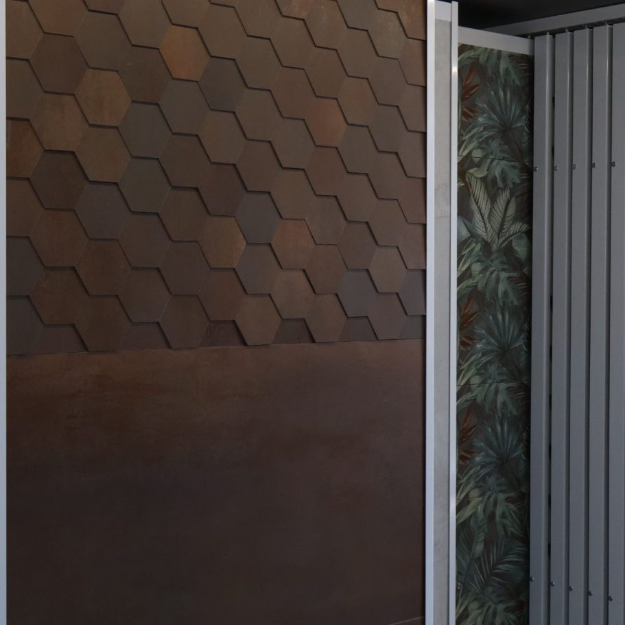 Fliesen in Rostoptik Wabenstruktur sowie glatter Struktur 